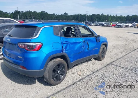 2022 Jeep Compass Latitude Fwd из США, поврежденный, VIN 3C4NJCBB6NT229148